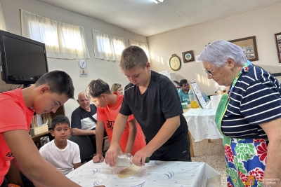 LOS SECRETOS DE LA REPOSTERÍA DE TORIJA PASAN DE ABUELOS A NIETOS