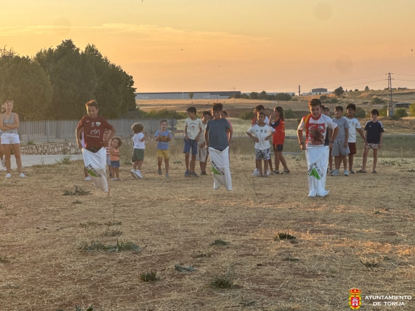 LA PEÑA “EL GÜERTO” LLENA DE JUEGOS Y DIVERSIÓN EL VERANO CULTURAL