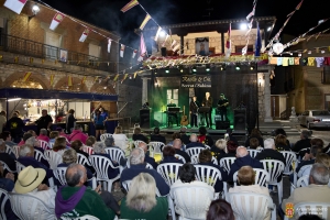 GRAN AMBIENTE EN LA ÚLTIMA NOCHE DE ACTUACIONES MUSICALES