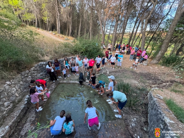 LA PEÑA "EL BÚNKER" CIERRA SU PARTICIPACIÓN EN EL VERANO CULTURAL CON "CONOCE TUS FUENTES"