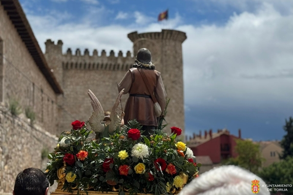 EL AYUNTAMIENTO DE TORIJA CELEBRA SAN ISIDRO CON MISA, PROCESIÓN Y UN HOMENAJE A SUS AGRICULTORES Y GANADEROS