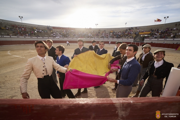 TORIJA VIBRA CON UNA GRAN TARDE DE TOROS EN LA CLASE PRÁCTICA DEL CERTAMEN "GUADALAJARA BUSCA TORERO"