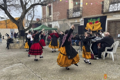 LA TRADICIÓN NAVIDEÑA VIBRA EN REBOLLOSA DE HITA CON UN EXITOSO ENCUENTRO FOLKLÓRICO