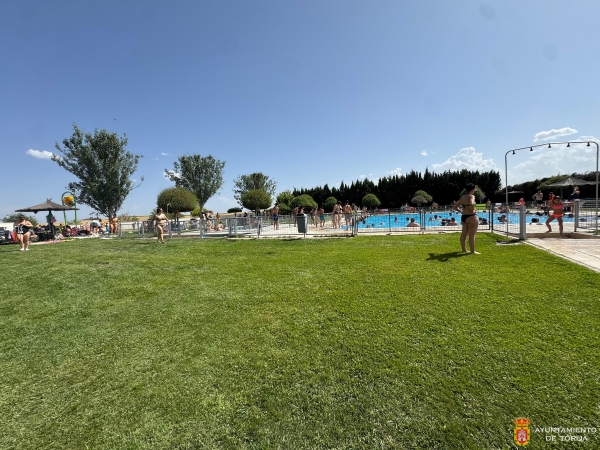 INAUGURADA LA TEMPORADA DE LA PISCINA MUNICIPAL 2026