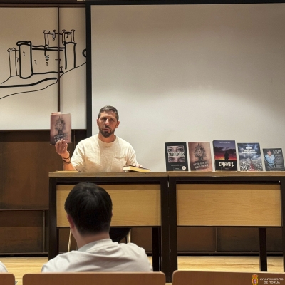 CARLOS GULLÓN PRESENTA EN TORIJA &quot;CARIEL&quot;, LA CONCLUSIÓN DE SU TRILOGÍA &quot;MIRADAS&quot;