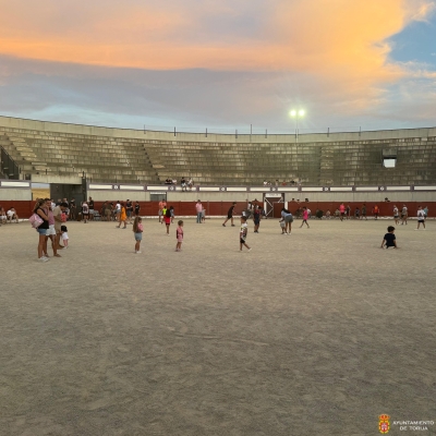 LOS MÁS PEQUEÑOS DEMUESTRAN SU AFICIÓN EN EL CONCURSO DE RECORTES INFANTIL