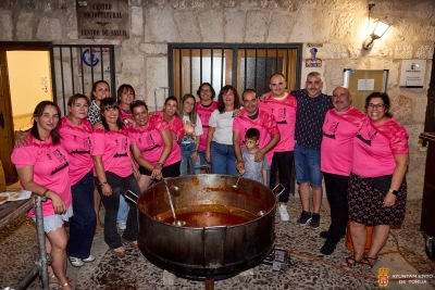 LA CENA DE ASOCIACIONES Y “LA OTRA OREJA” PONEN EL BROCHE DE ORO AL VERANO CULTURAL 2026