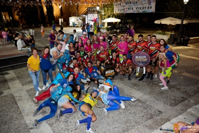 EL DESFILE DE PEÑAS LLENA DE AMBIENTE, MÚSICA Y COLOR LAS CALLES DE TORIJA