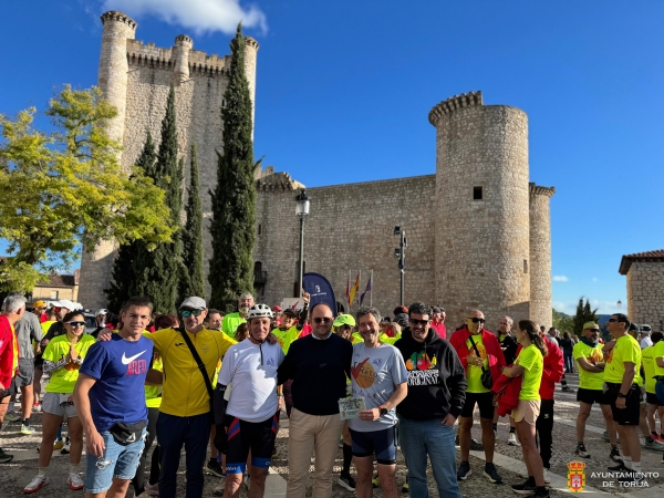 TORIJA, PUERTA DE LA ALCARRIA, ACOGE UN RELEVO DEL V RETO ‘VIAJE A LA ALCARRIA’