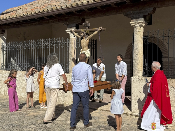 REBOLLOSA DE HITA VIVE UN FIN DE SEMANA DE FIESTAS EN HONOR AL CRISTO DEL AMPARO