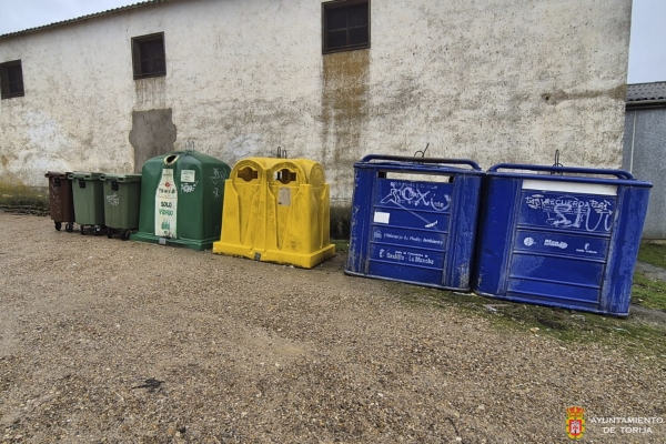 SE REUBICAN LOS CONTENEDORES DE LA CARRETERA DE MASEGOSO PARA MEJORAR EL ENTORNO Y LA RECOGIDA