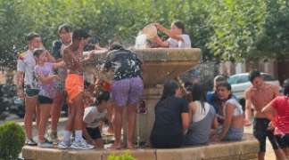 LA FIESTA DEL AGUA Y EL TABÚ LLENAN DE DIVERSIÓN EL VERANO CULTURAL DE TORIJA