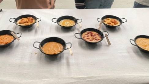 LAS TRADICIONES SE SABOREAN EN TORIJA CON EL CONCURSO DE GACHAS Y EL REPARTO DE CHOCOLATE CON ROSCA