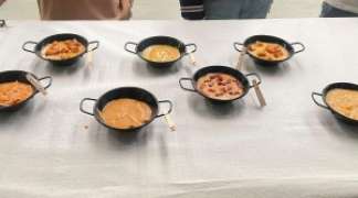 LAS TRADICIONES SE SABOREAN EN TORIJA CON EL CONCURSO DE GACHAS Y EL REPARTO DE CHOCOLATE CON ROSCA