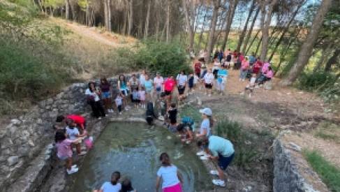 LA PEÑA "EL BÚNKER" CIERRA SU PARTICIPACIÓN EN EL VERANO CULTURAL CON "CONOCE TUS FUENTES"