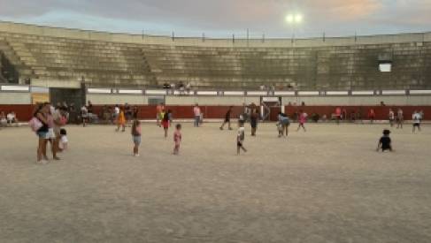 LOS MÁS PEQUEÑOS DEMUESTRAN SU AFICIÓN EN EL CONCURSO DE RECORTES INFANTIL