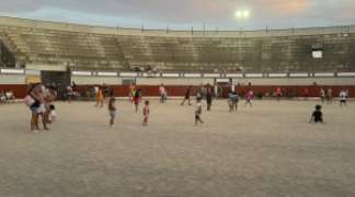 LOS MÁS PEQUEÑOS DEMUESTRAN SU AFICIÓN EN EL CONCURSO DE RECORTES INFANTIL
