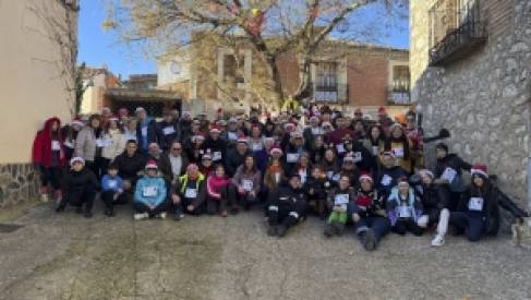 CLAUSURAN EL AÑO CON ZAPATILLAS: MÁS DE UN CENTENAR DE CORREDORES ANIMAN LA SAN SILVESTRE DE REBOLLOSA DE HITA