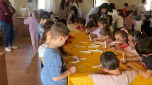 EL AMPA “CASTILLO DE TORIJA” CELEBRA EL DÍA DEL LIBRO CON CUENTACUENTOS, TALLERES Y UNA SOLIDARIA DONACIÓN DE LIBROS